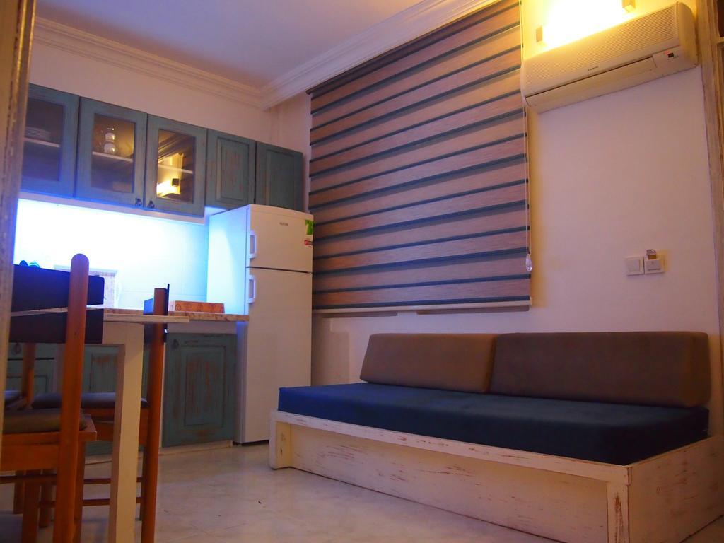 Ozcem Apart Aparthotel Fethiye Room photo
