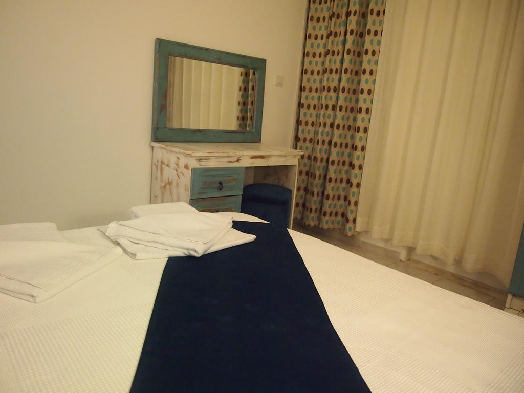 Ozcem Apart Aparthotel Fethiye Exterior photo