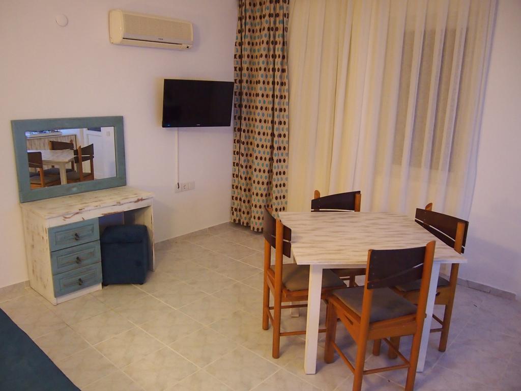 Ozcem Apart Aparthotel Fethiye Room photo