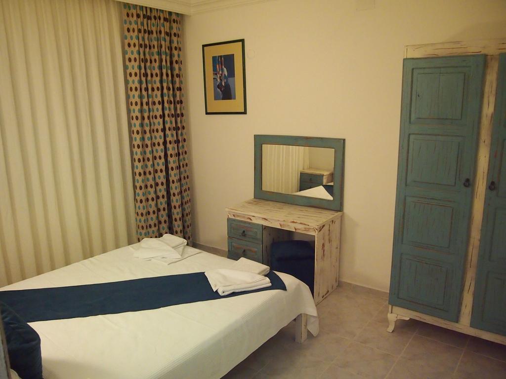 Ozcem Apart Aparthotel Fethiye Room photo