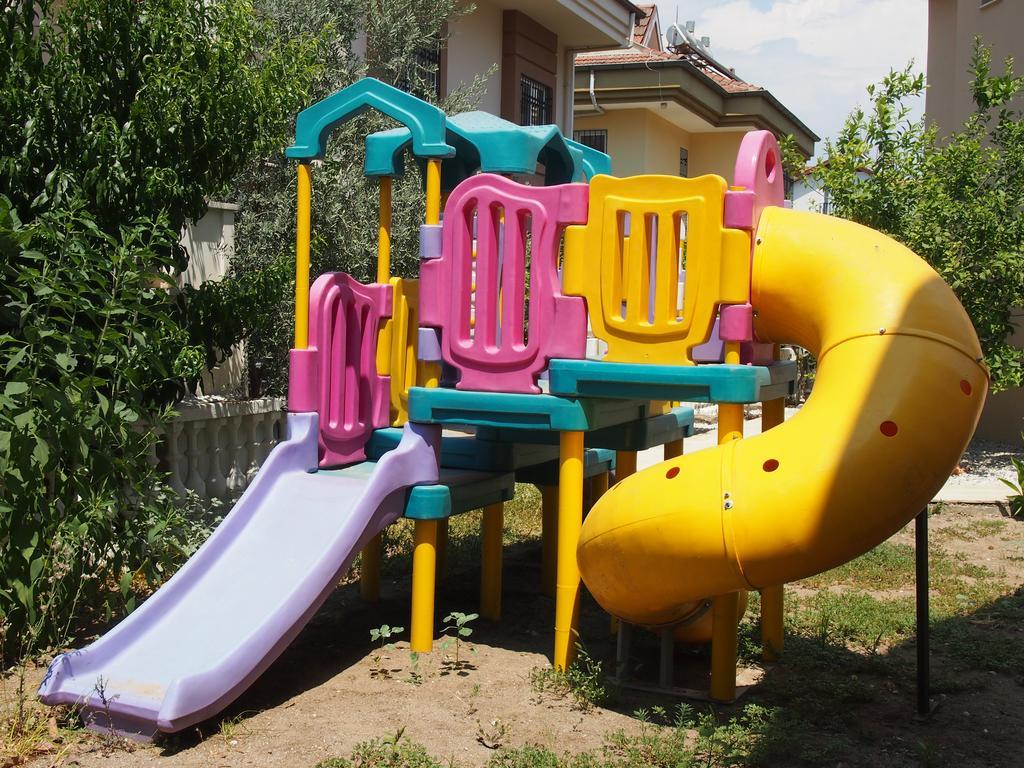 Ozcem Apart Aparthotel Fethiye Exterior photo